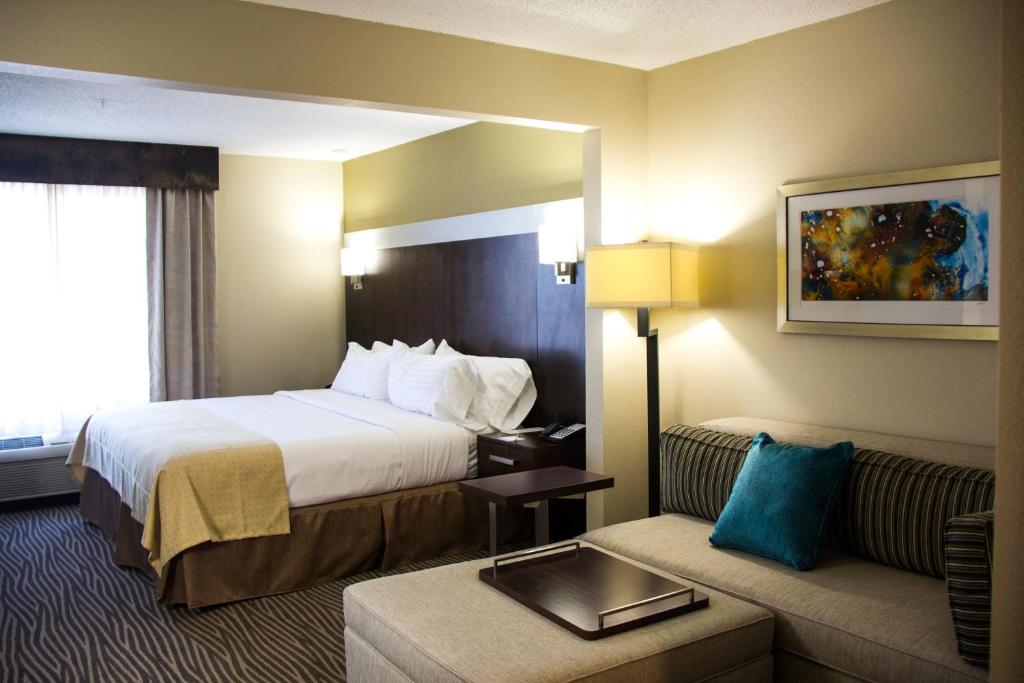STANDARD, 2 QUEEN BEDS