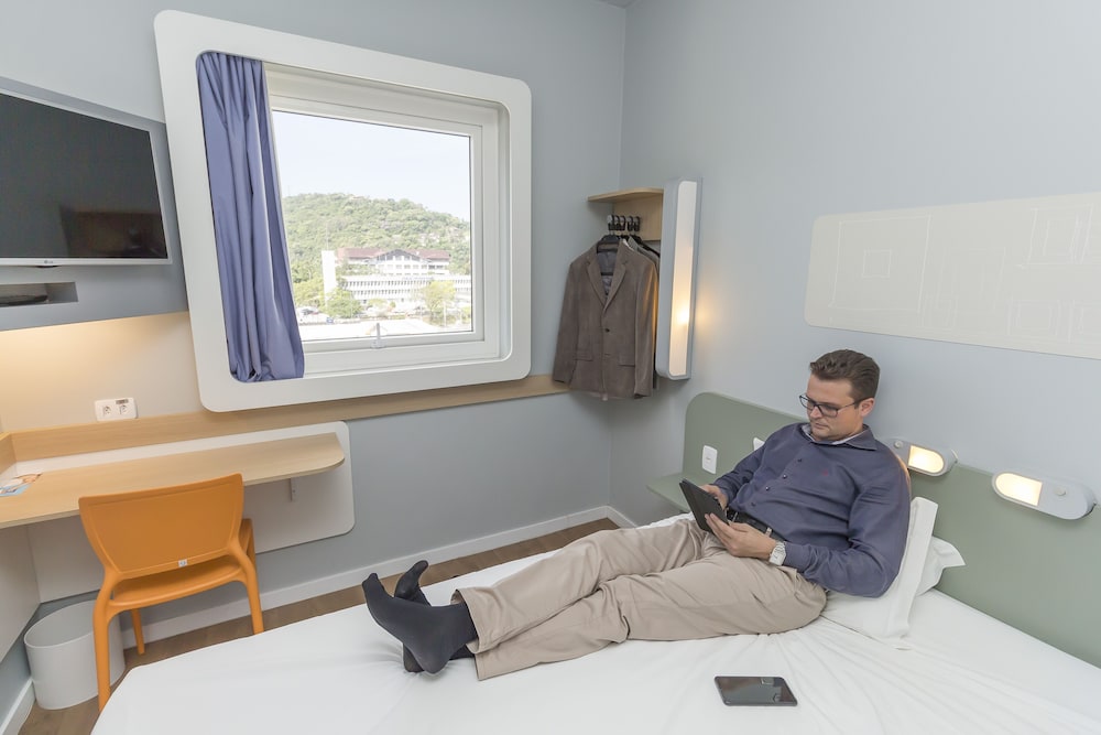Ibis Budget Blumenau 44/68