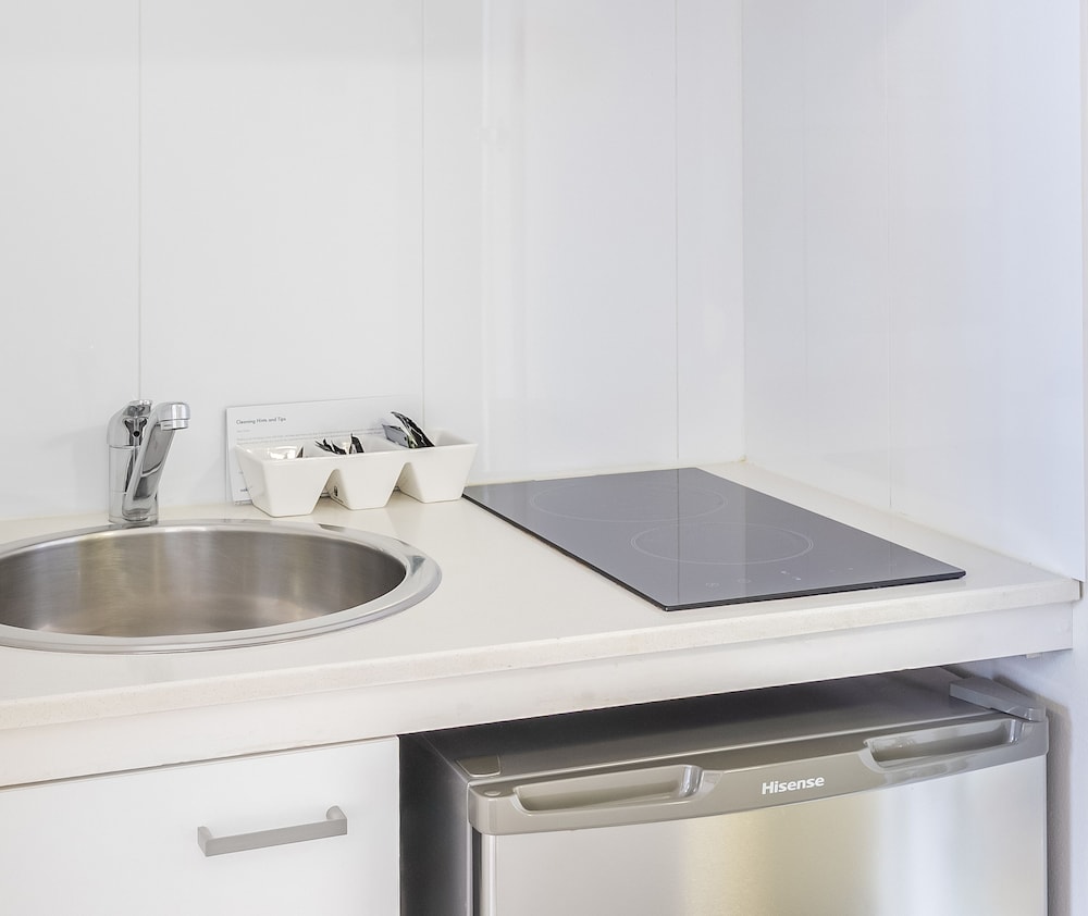 Oaks Sydney Castlereagh Suites 76/78