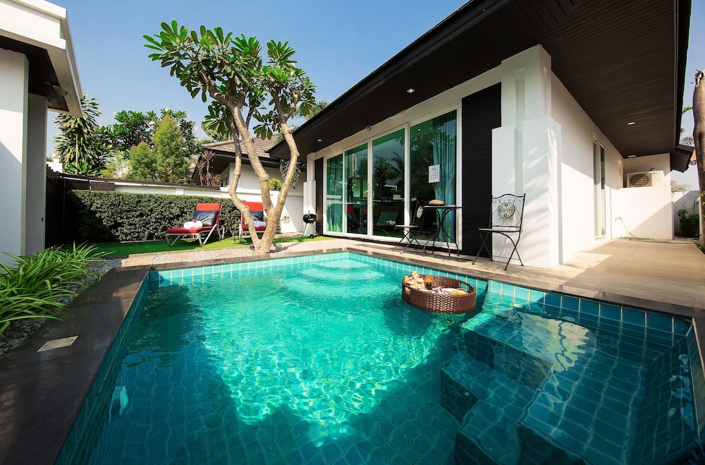 Colibri Pool Villa 3/50