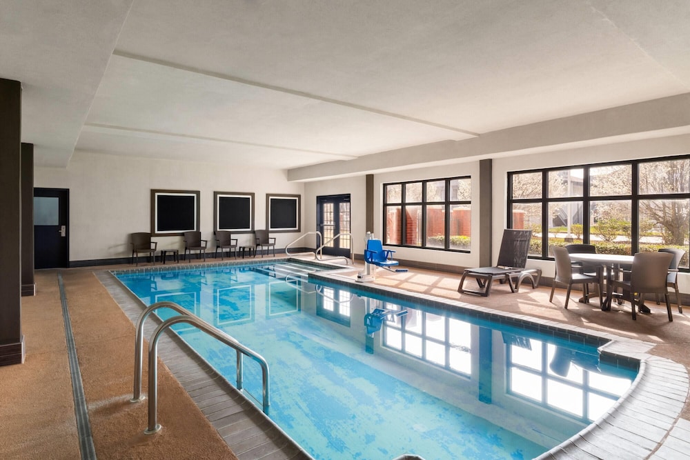 La Quinta Inn & Suites by Wyndham Bessemer 4/49