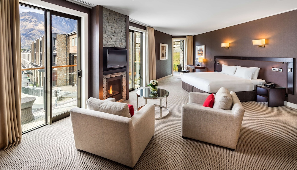 Hilton Queenstown Resort and Spa 26/89