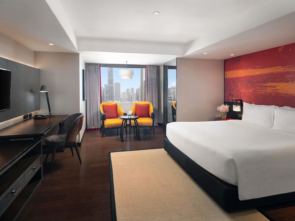Mercure Bangkok Sukhumvit 11 18/49