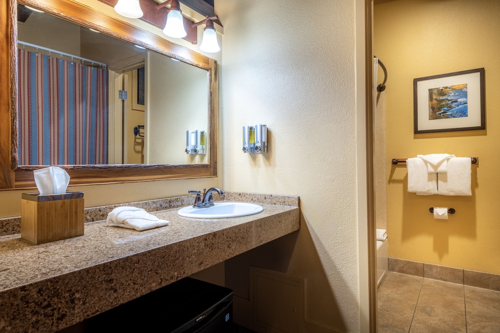 Yosemite Valley Lodge 31/32