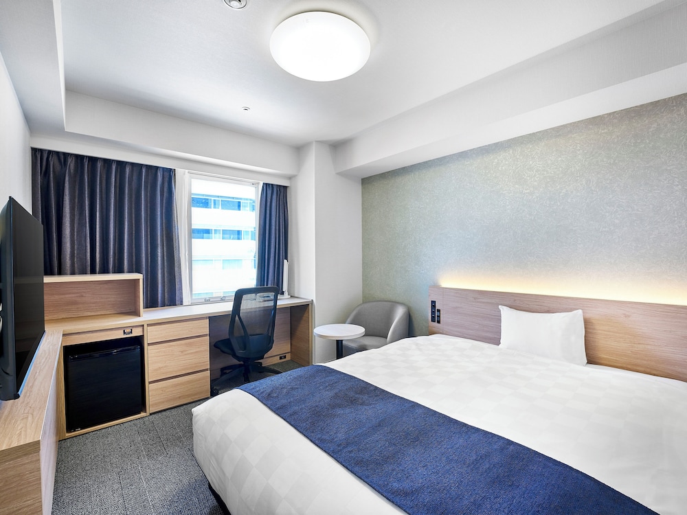 DELUXE, SINGLE, DOUBLE BED
