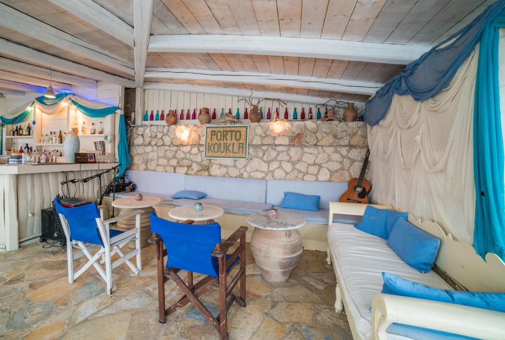 Porto Koukla Beach Hotel 66/89