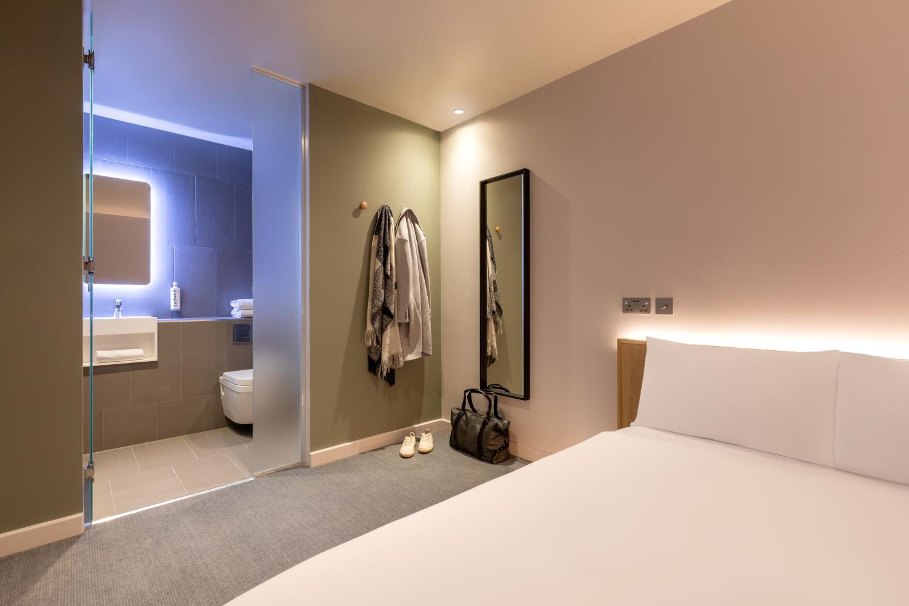 Cocoon, Double Bed