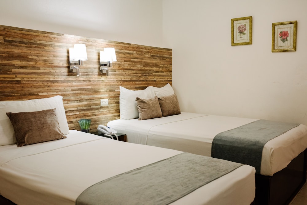 Hotel San Miguel 12/50