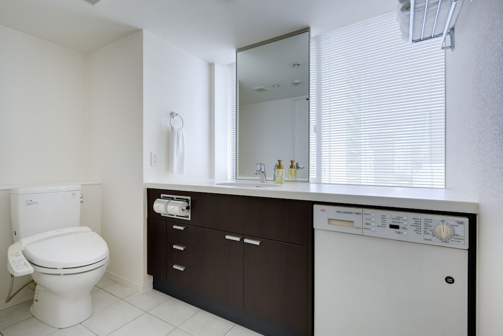 EXECUTIVE, DOUBLE BED