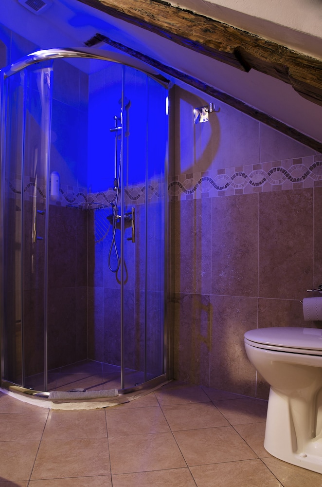 Dolce Vita Suites Hotel 46/48