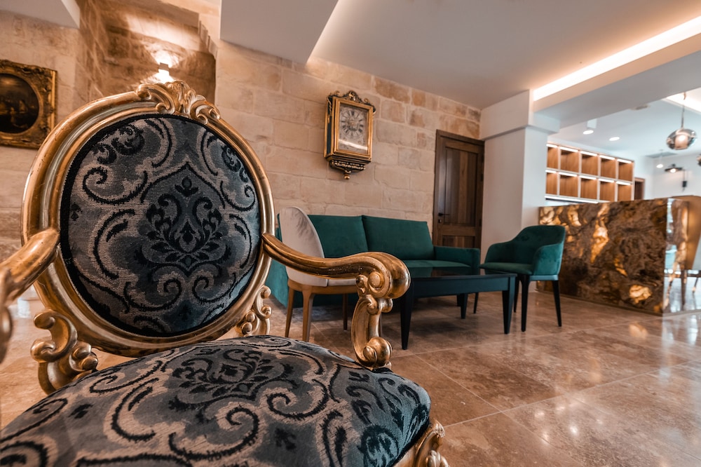 The Village Boutique and Spa 52/72