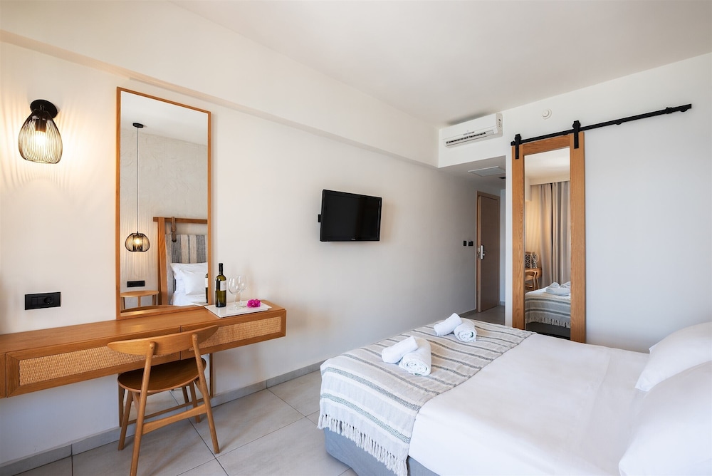 Pedi Beach Hotel 28/59