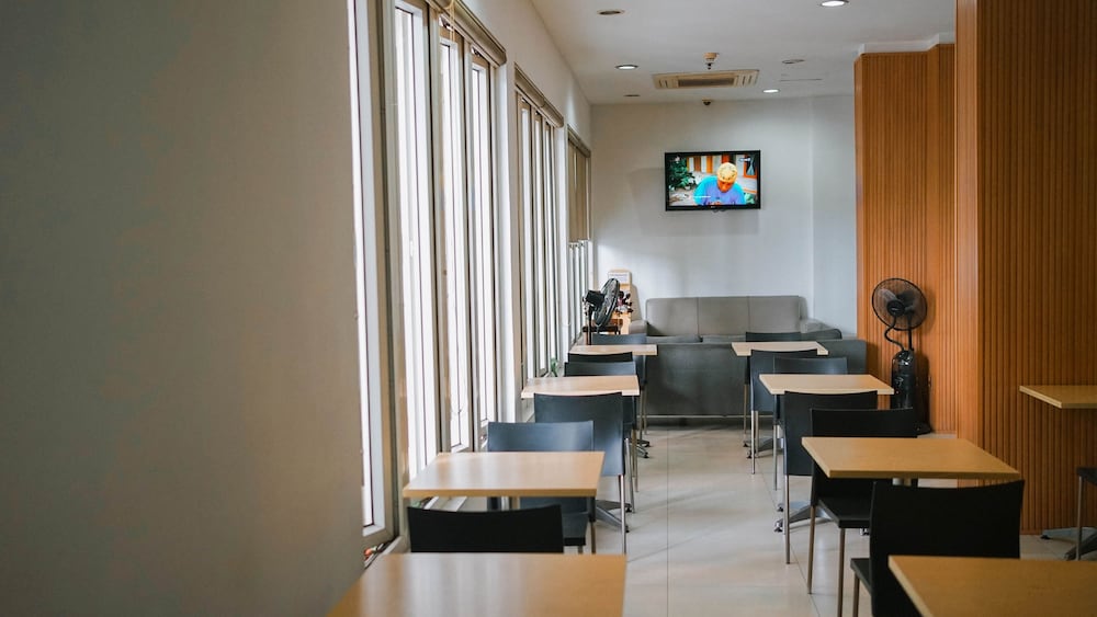 M Hotel Jakarta 61/67