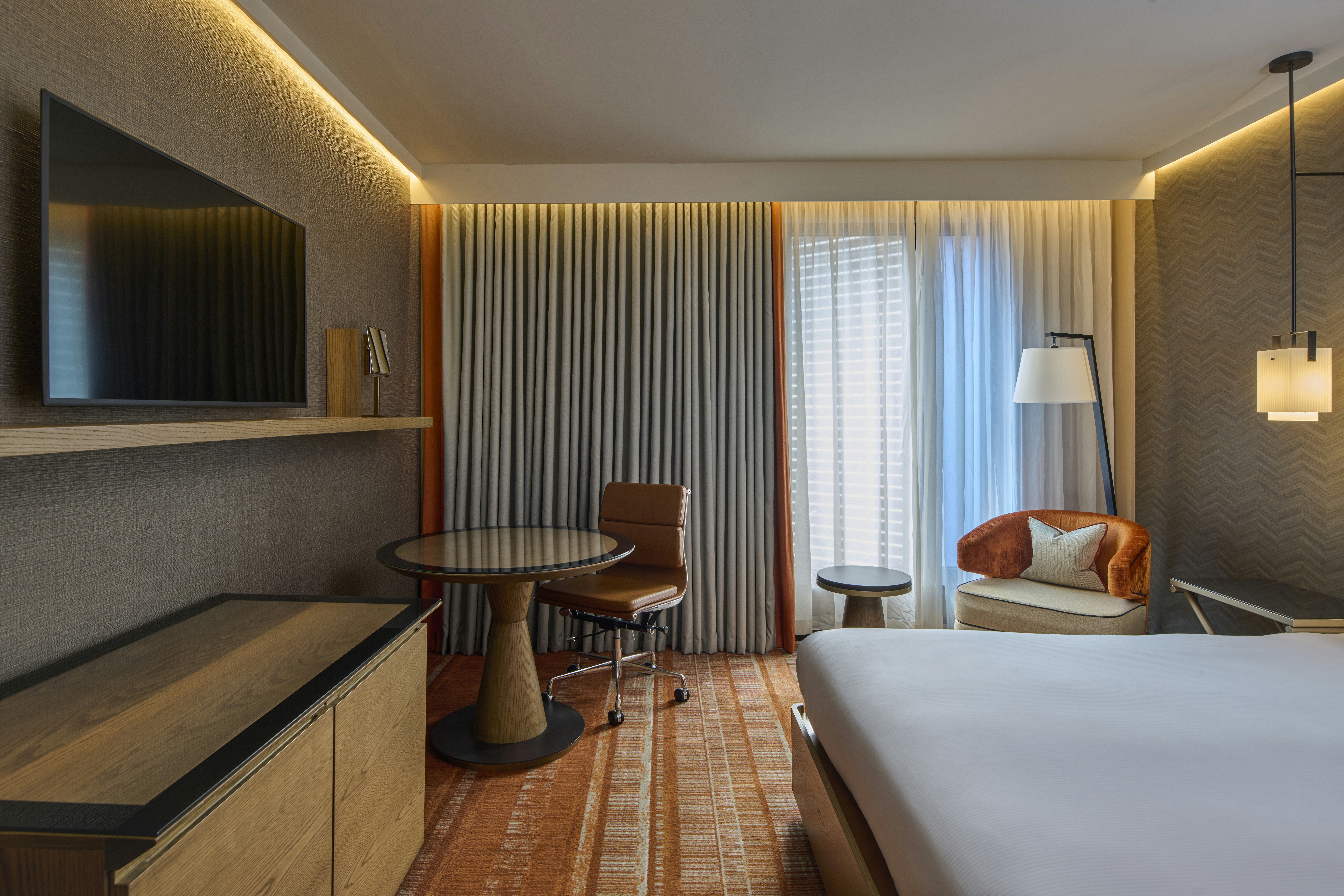 Plus, Deluxe, King Bed