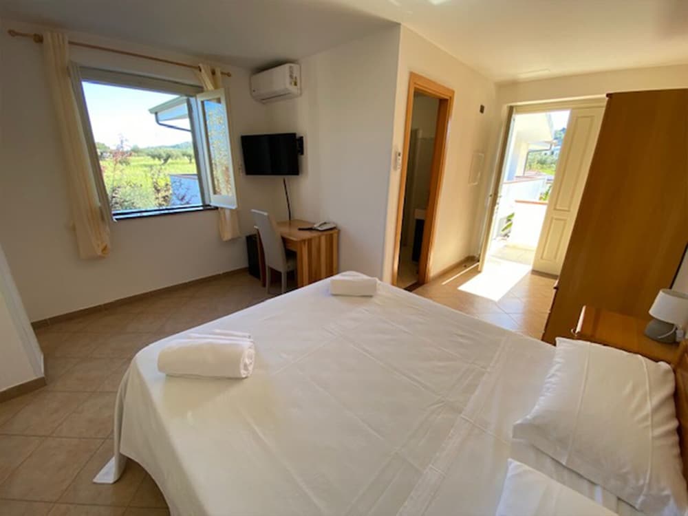 La Conchiglia Village Suites 12/50