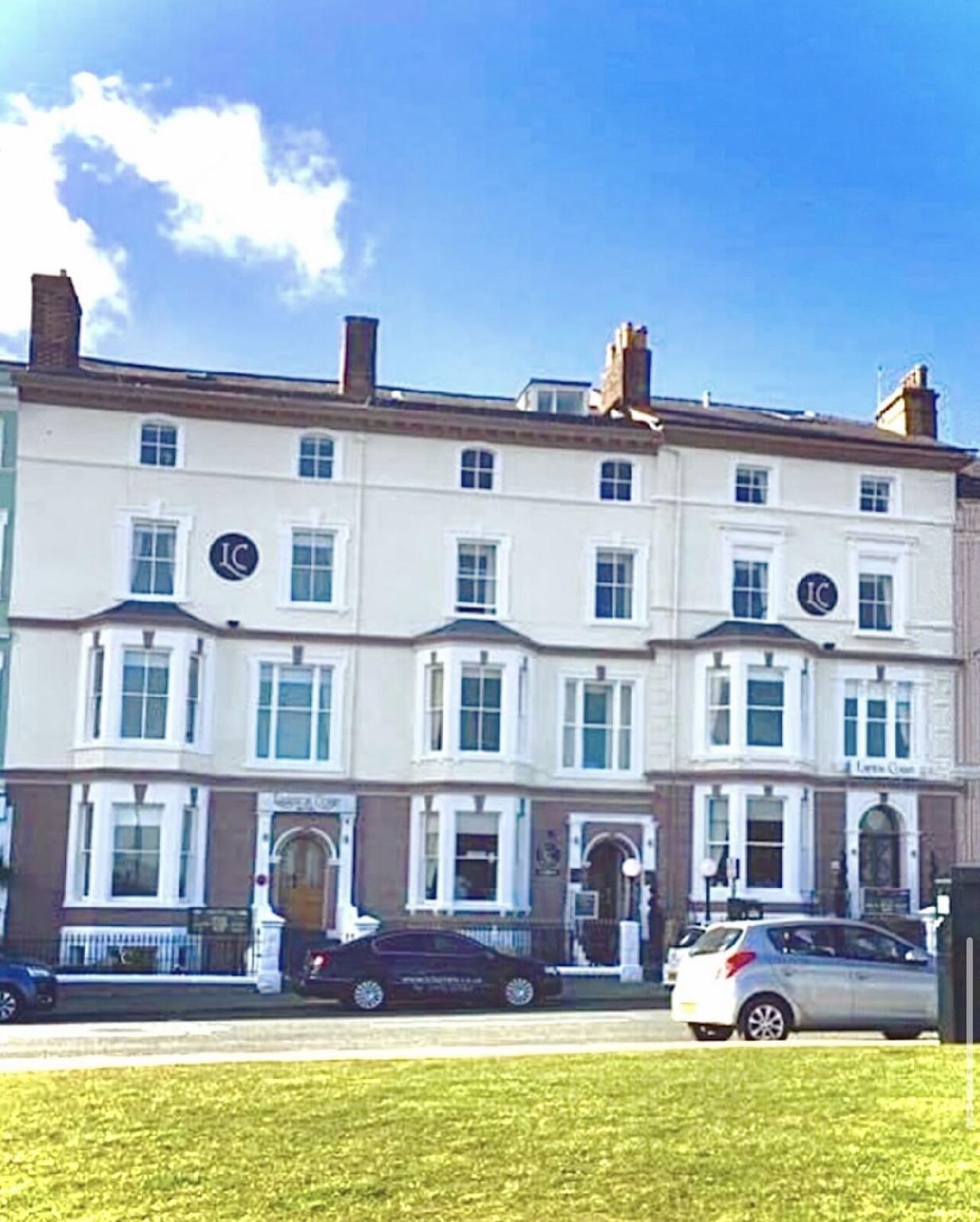 Lauriston Court Hotel 3/30