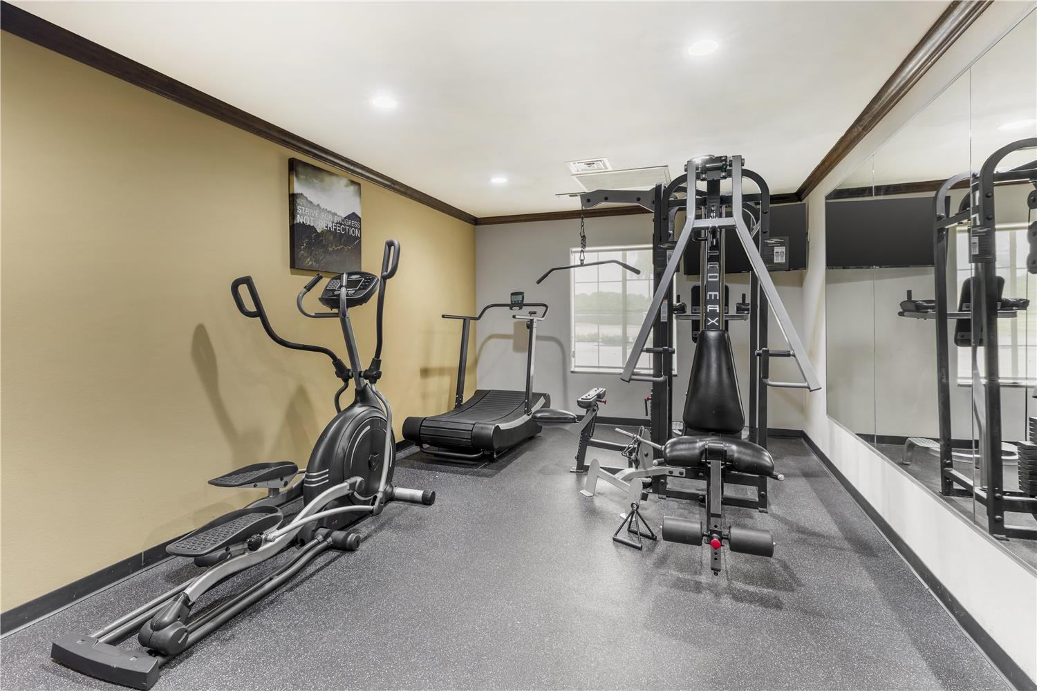 Best Western Red River Inn & Suites 18/35
