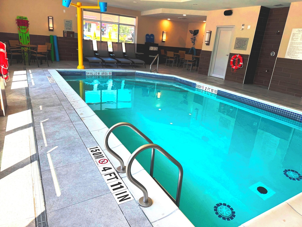 Newmarket Hotel And Suites 4/66