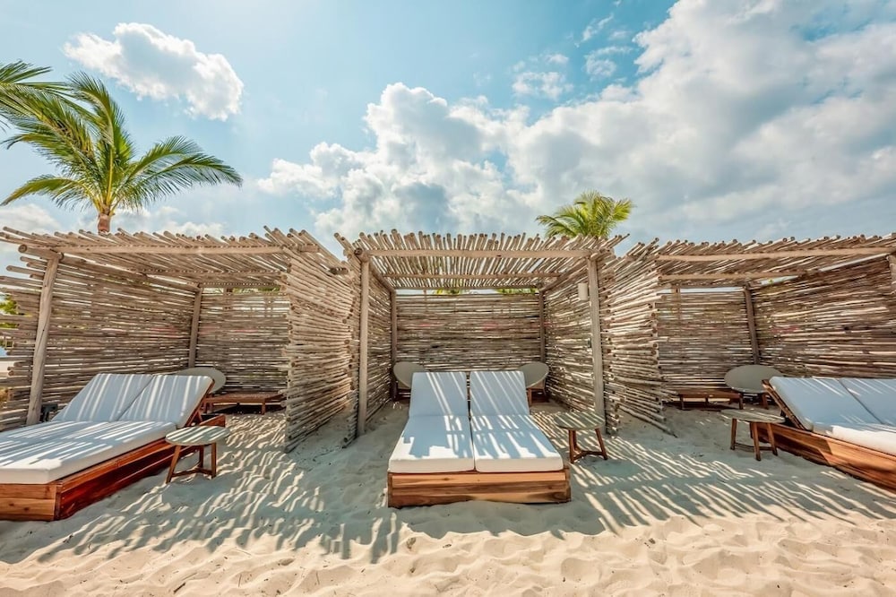 Hilton At Resorts World Bimini 26/49
