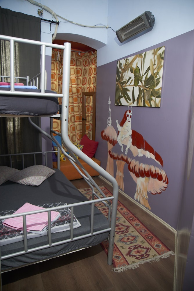 Chilloutlya Hostel&Bar 27/46