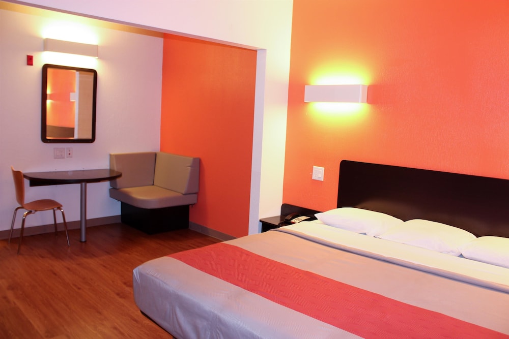 Motel6 Rosenberg, TX 22/43
