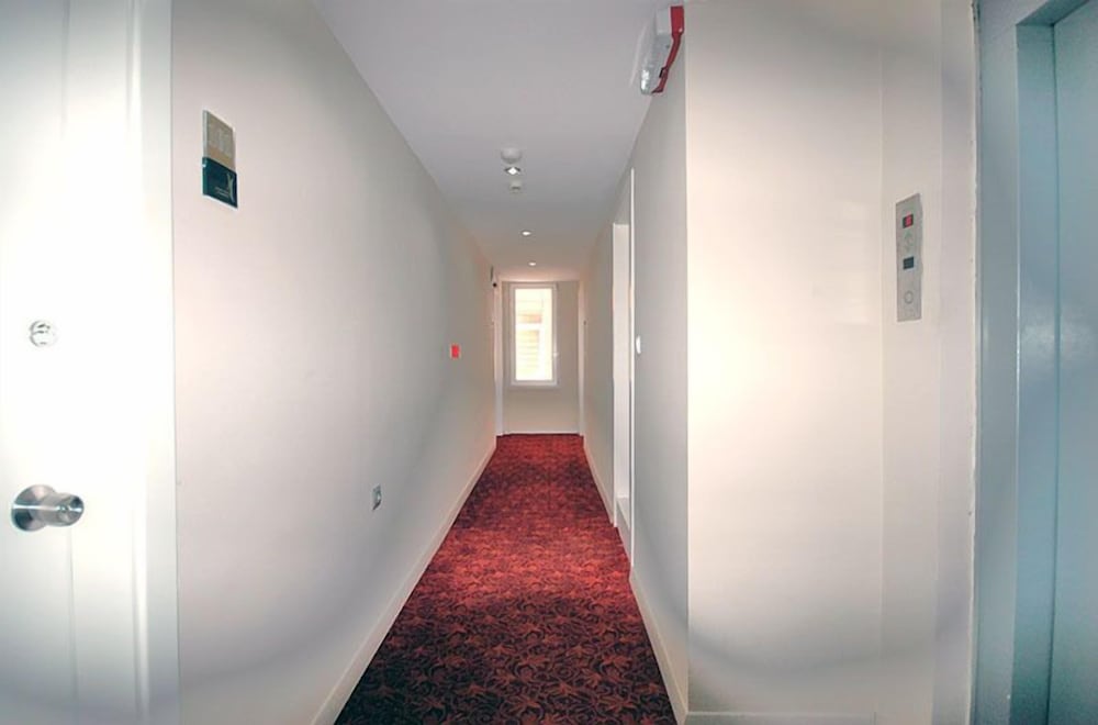 Kent Otel 18/37