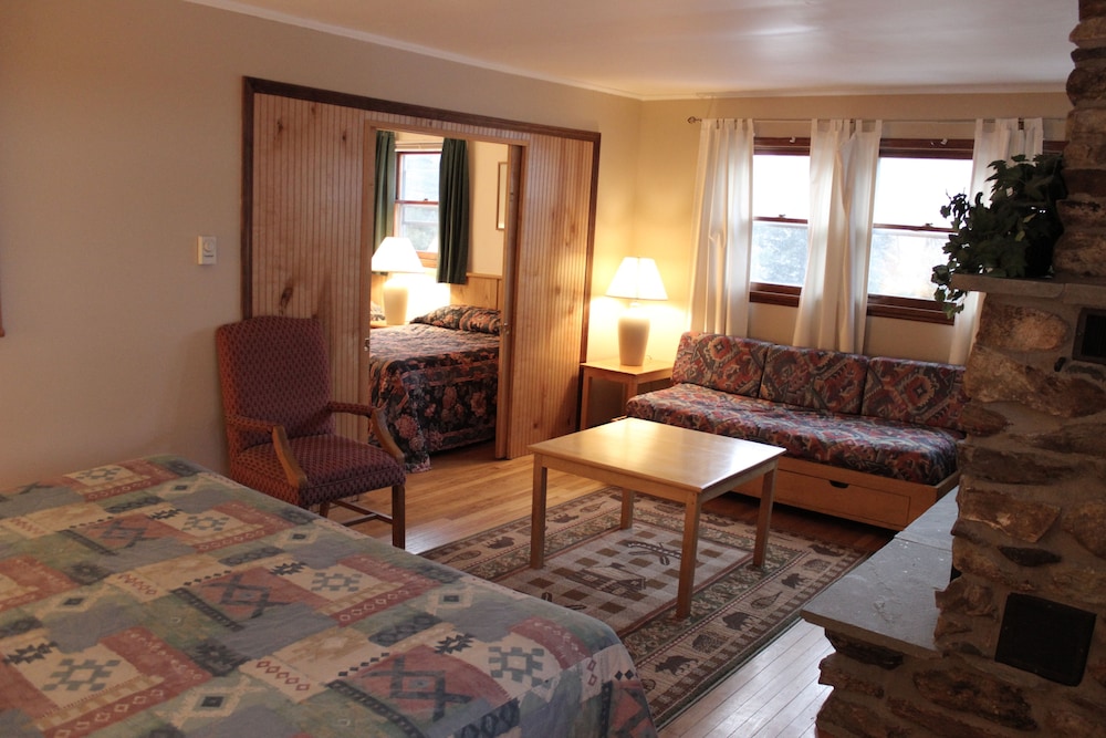 Nootka Lodge 29/50