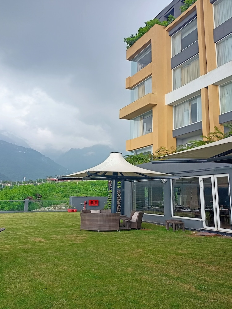 Welcomhotel By ITC Hotels Katra 43/47