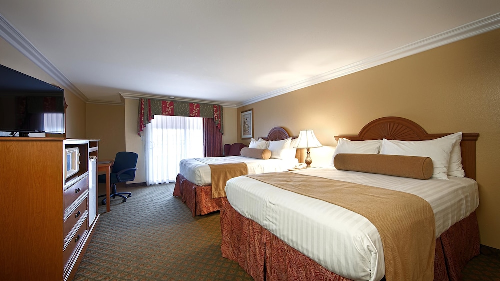 Best Western Harbour Inn & Suites 15/36