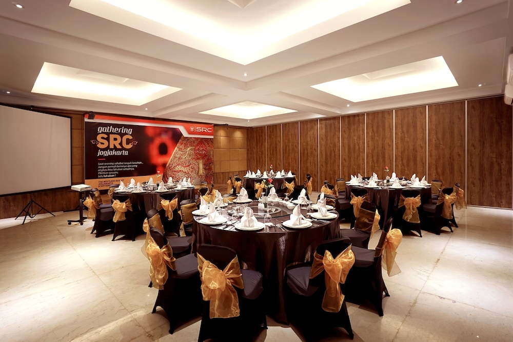 The Westlake Resort Yogya 39/57