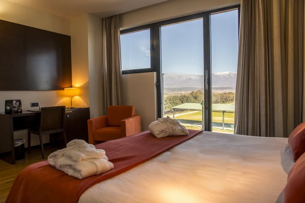 Hospedium Valles de Gredos Golf 9/50