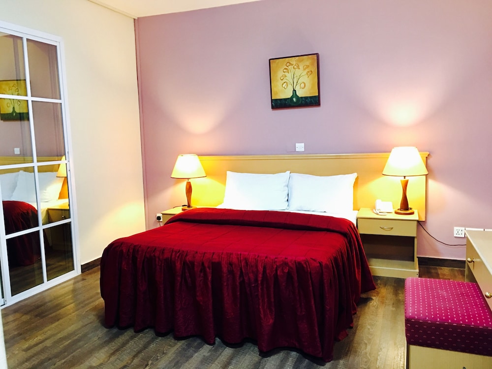 Mutrah Hotel 11/50