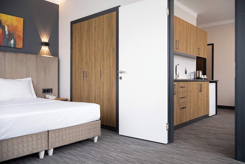HOME PLUS Hotel & SEYHLI 11/42