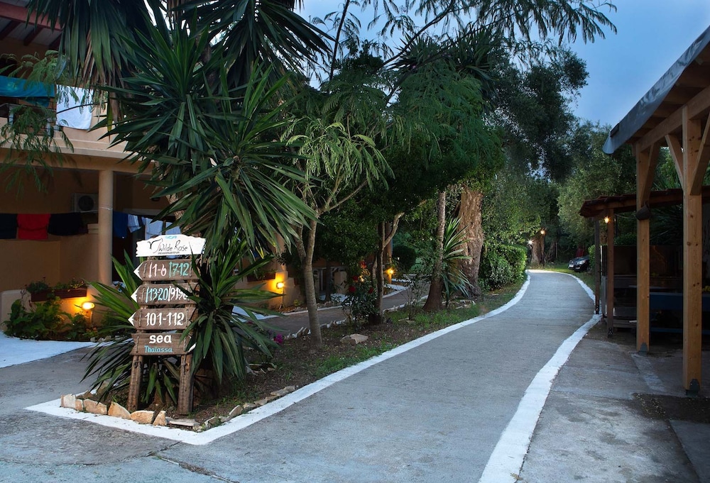 Wilde Rose Hotel 55/59