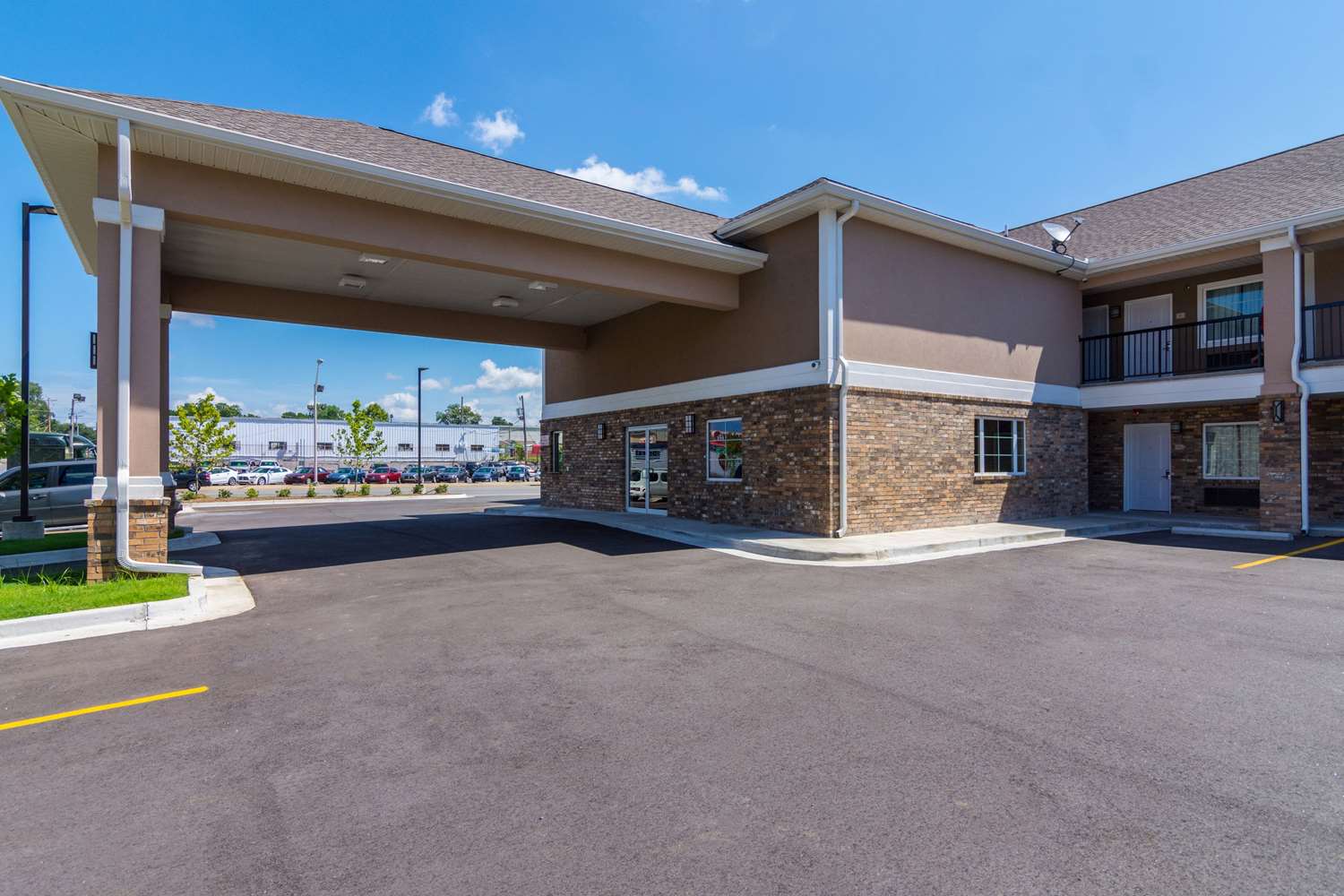 Econo Lodge Inn & Suites North Little Rock near Riverfront 12/14
