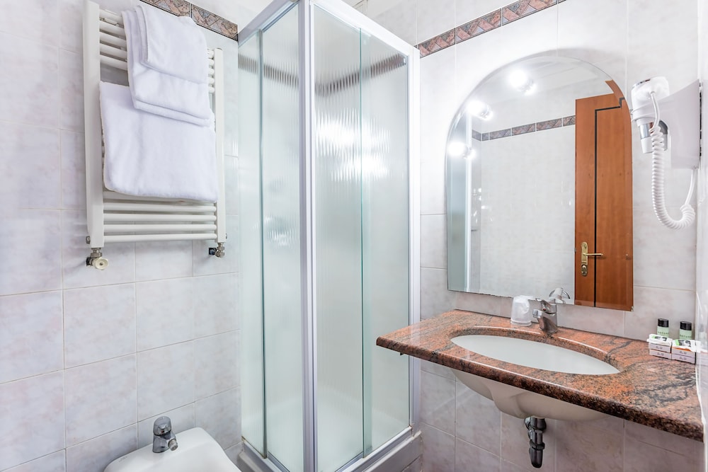 Raeli Hotel Noto 24/27