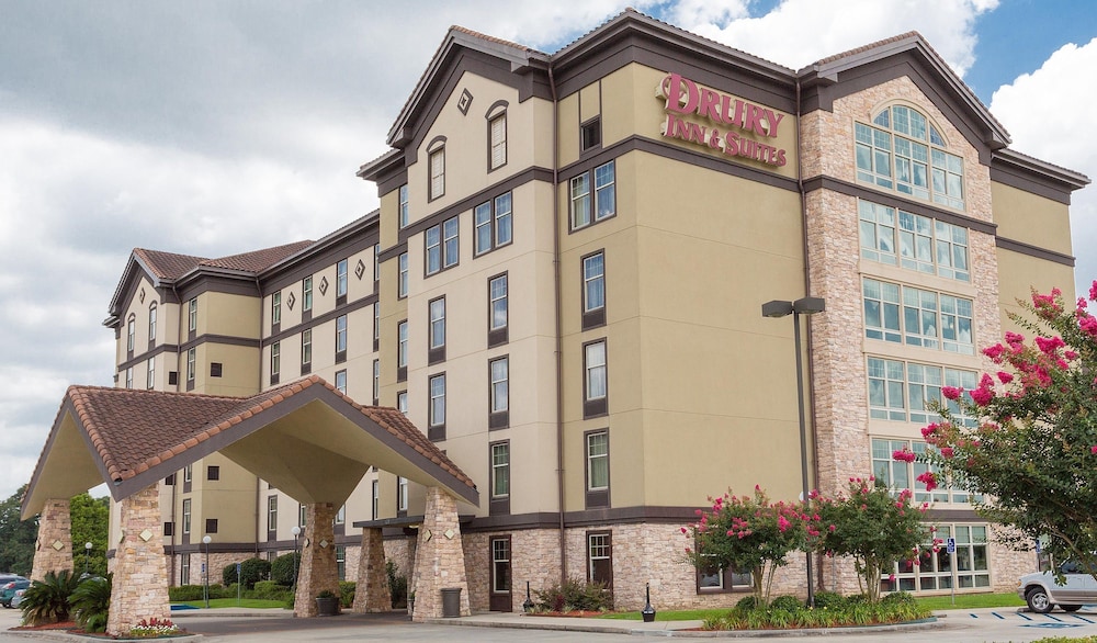 Drury Inn and Suites Lafayette 1/33