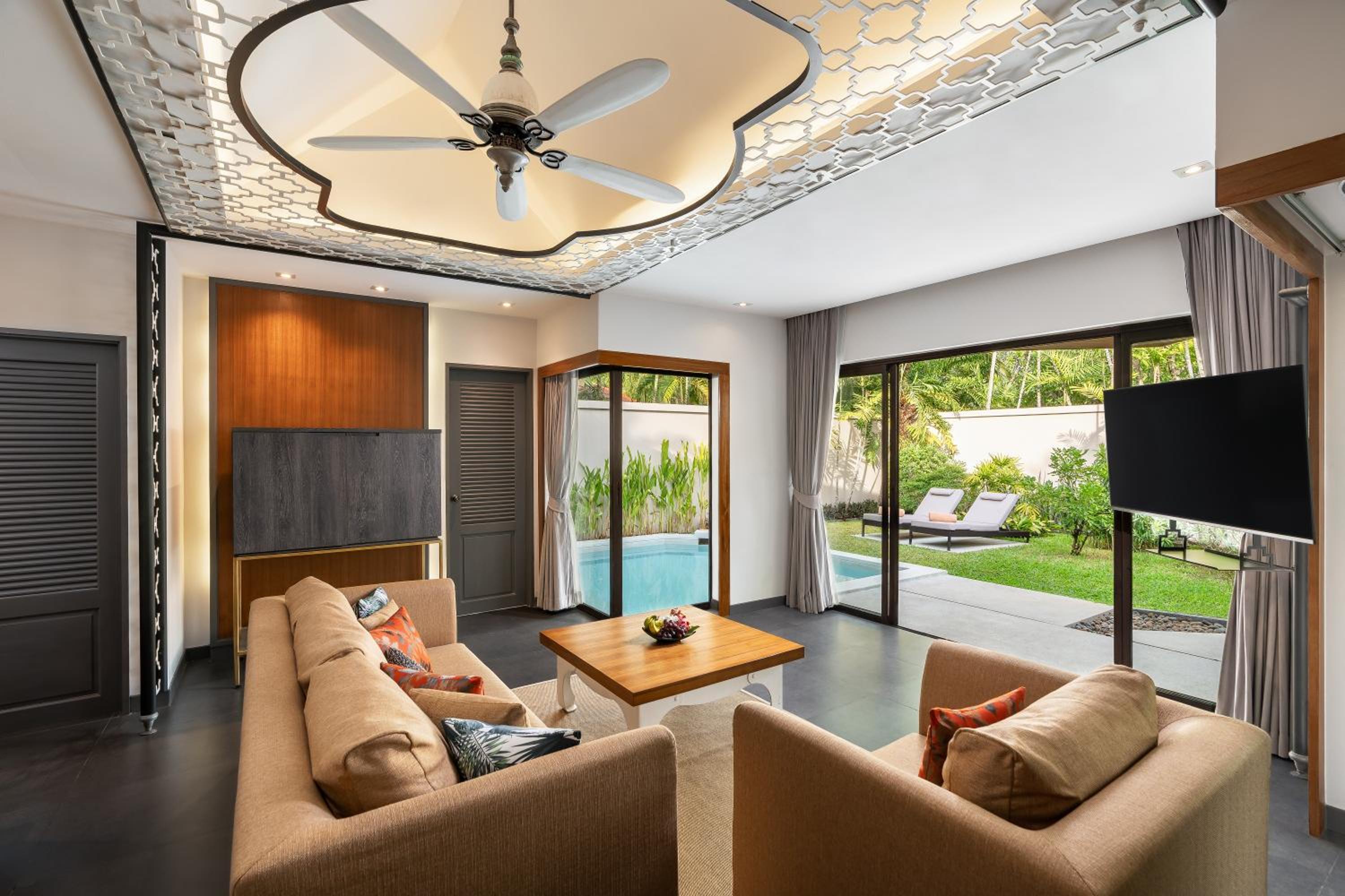Garden Pool, Villa, Queen Bed