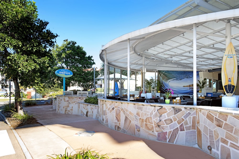 ULTIQA Shearwater Resort 6/73