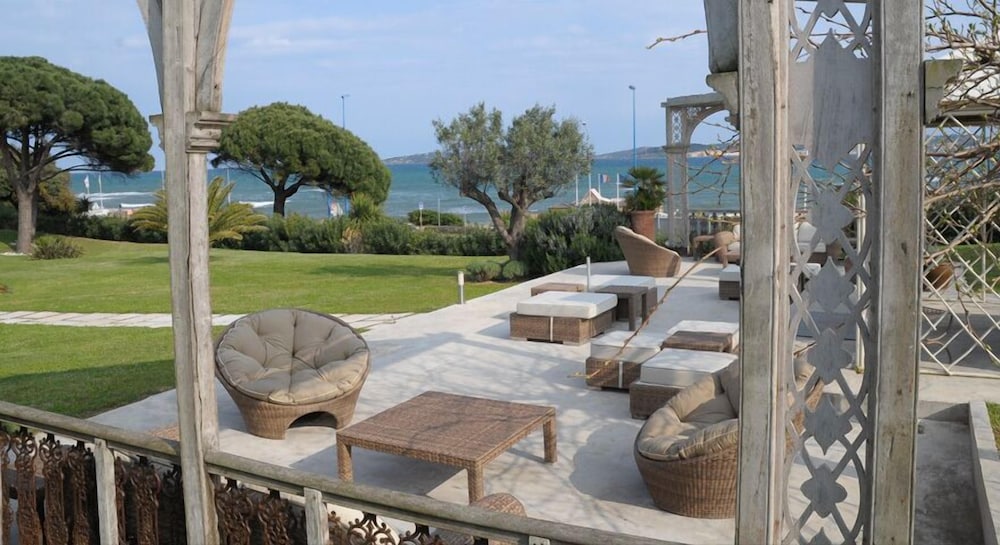 Hotel Villa Les Rosiers 29/33