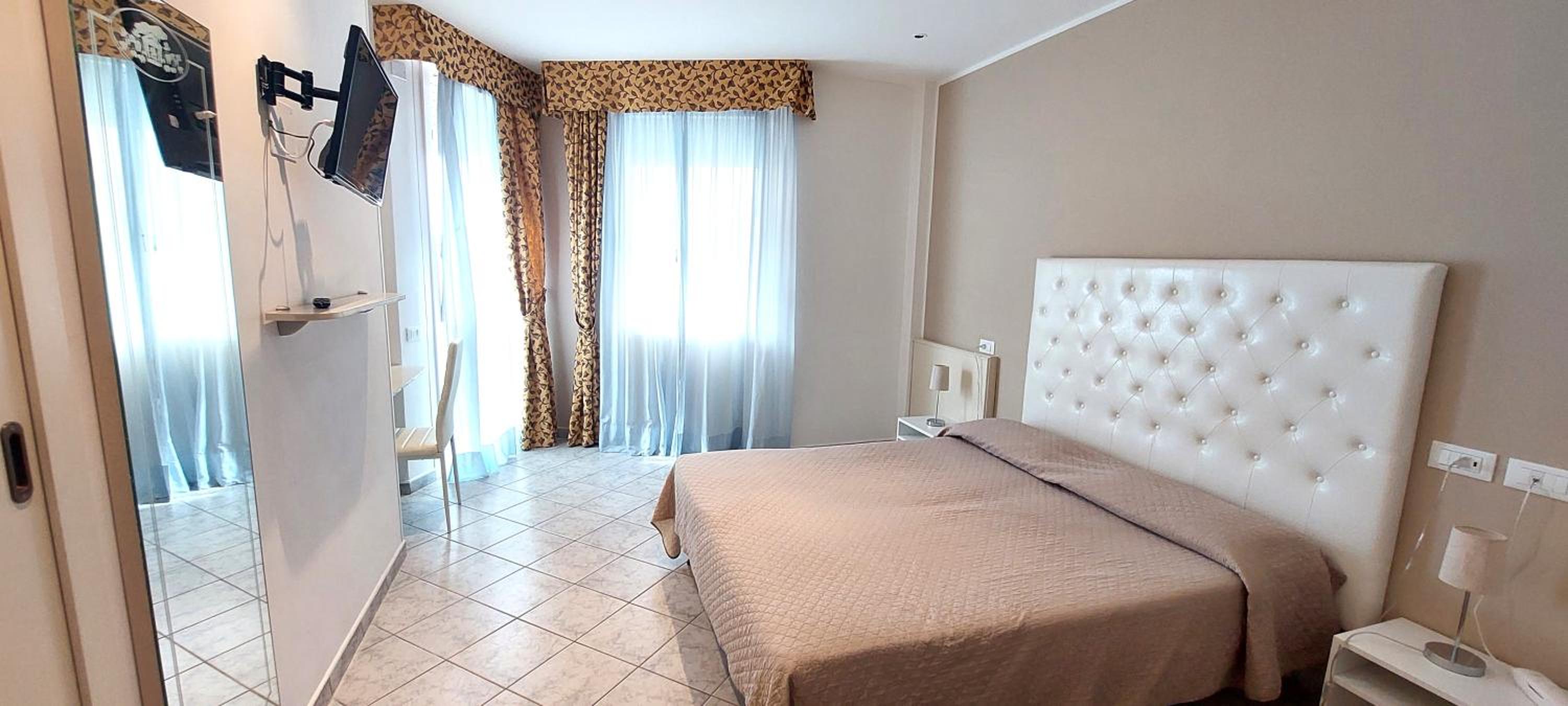 غرفة بسرير مزدوج أو سريرين منفصلين، Hotel Vina Del Mar Pineta 4/8