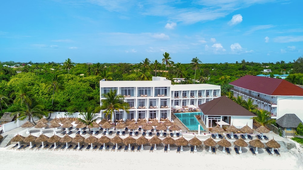 AHG Sun Bay Mlilile Beach Hotel in MATEMWE