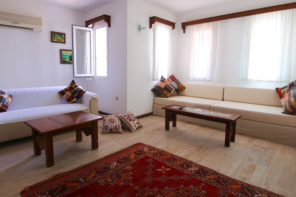 Marphe Hotel Suite and Villas 22/51