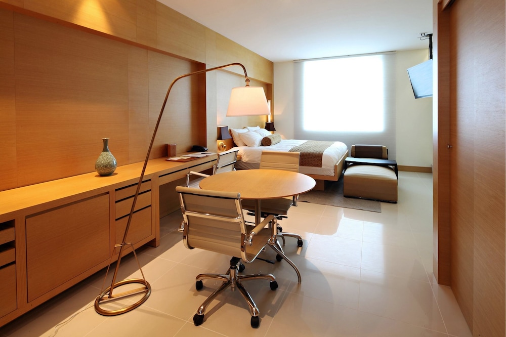 The One Boutique Hotel 54/65