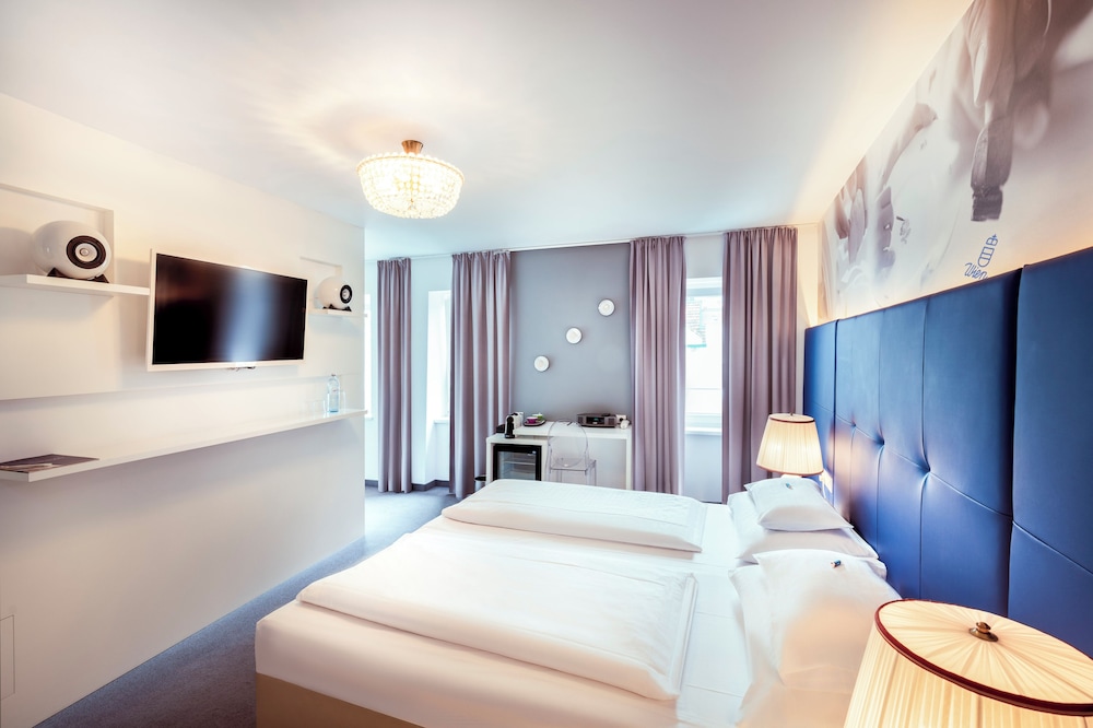 Boutique Hotel Donauwalzer 26/76