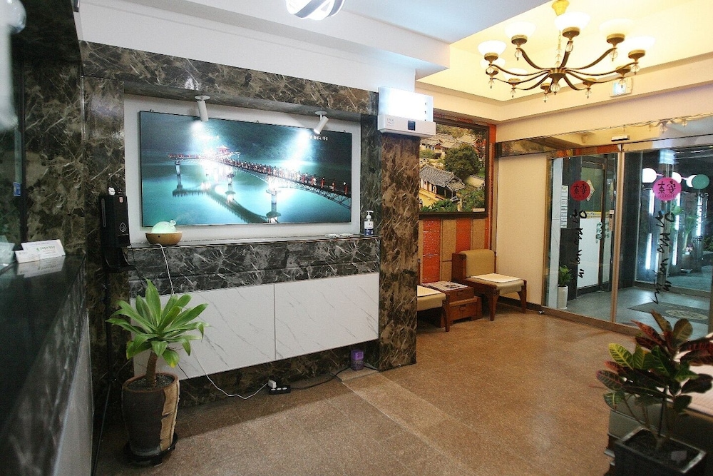 Andong Hotel 4/19