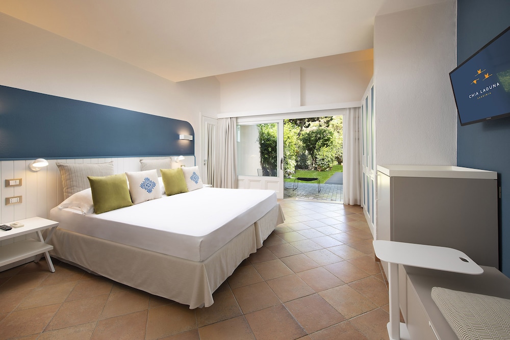 Pool, Double Bed
