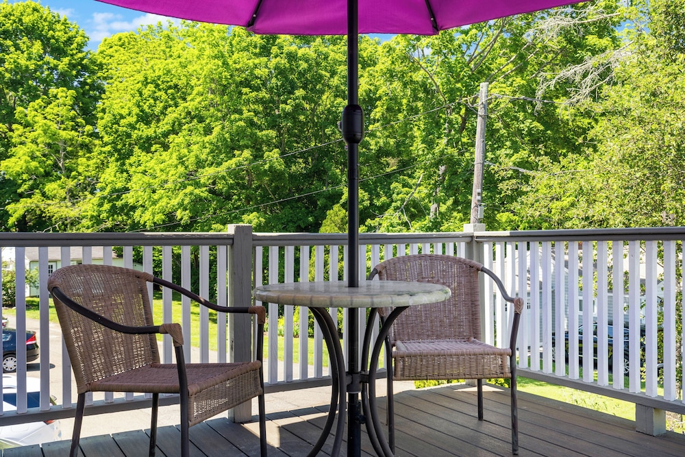 Westbrook Inn Bed and Breakfast 57/74