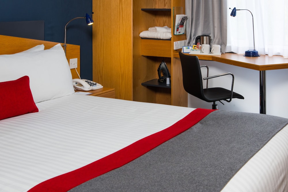Holiday Inn Express Peterborough 16/43