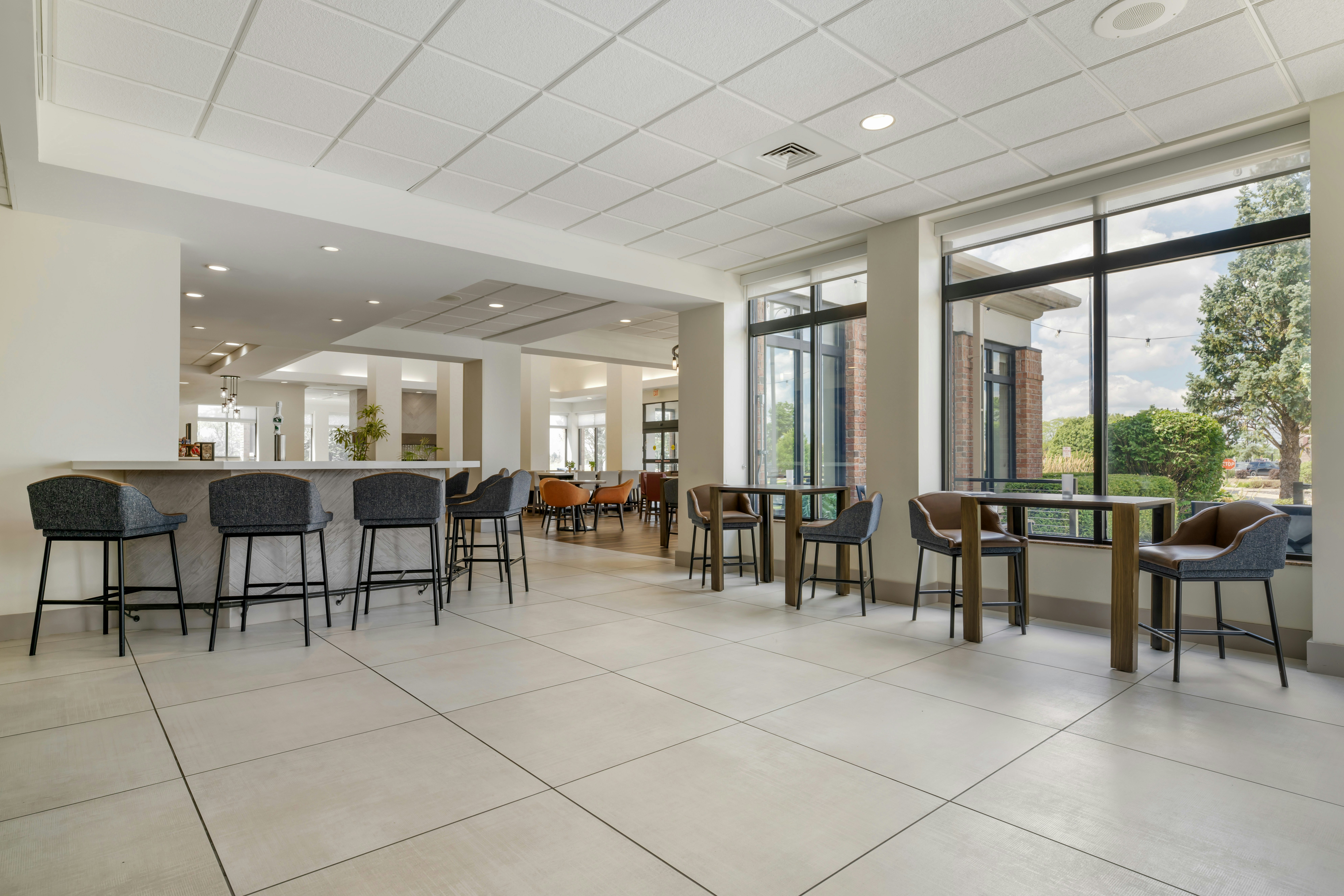 Hilton Garden Inn Oconomowoc 54/74